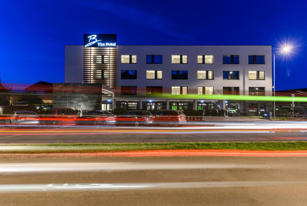 B The Hotel Сфинту-Ґеорґе Екстер'єр фото